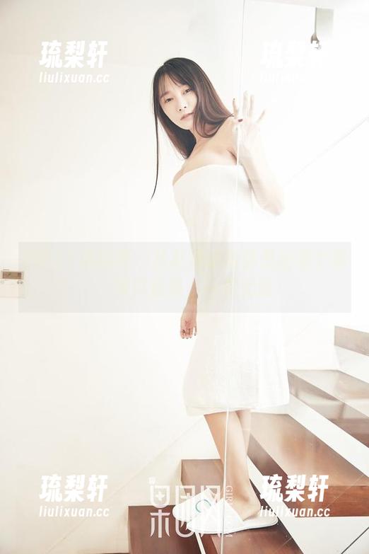 GIRLT果团网 - 从莫雅琪的裤里丝看个够：写真合集，一览无遗