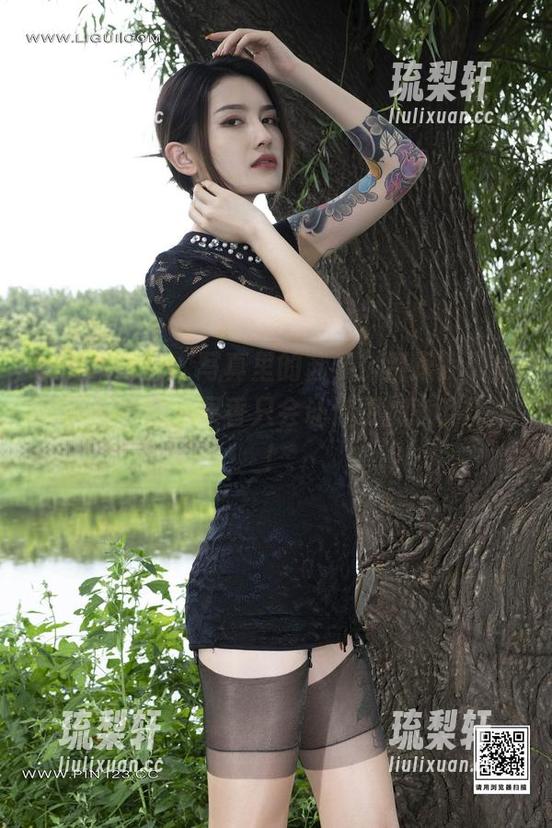 Ligui丽柜 - 写真里的苏黎：别跟我说贵足不够特别，果香只会让你更加意乱情迷！