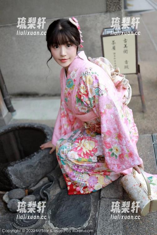 MFStar模范学院-李雅柔182CM MFStar模范学院 - 李雅柔182CM短裤的高清写照,下载?你信不信我会立马就来?