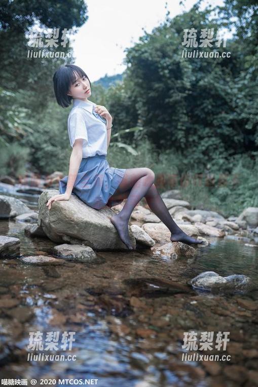 制服少女新全集，喵糖映画带你领略那不走心的可爱！