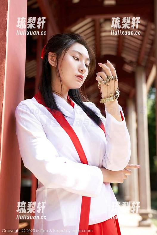MiiTao蜜桃社 - 木奈奈的运动福利：写真里的灵动与轻盈。