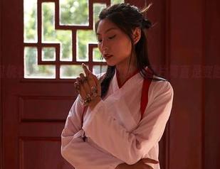 MiiTao蜜桃社 – 木楠Nan旗袍私拍，图片简直是变脸大赛，一秒到位！