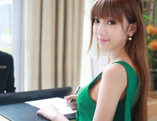 MyGirl美媛馆 – 在无圣光图包中邂逅伊雨蔓Fiona的美足，别说我没提醒你哦。