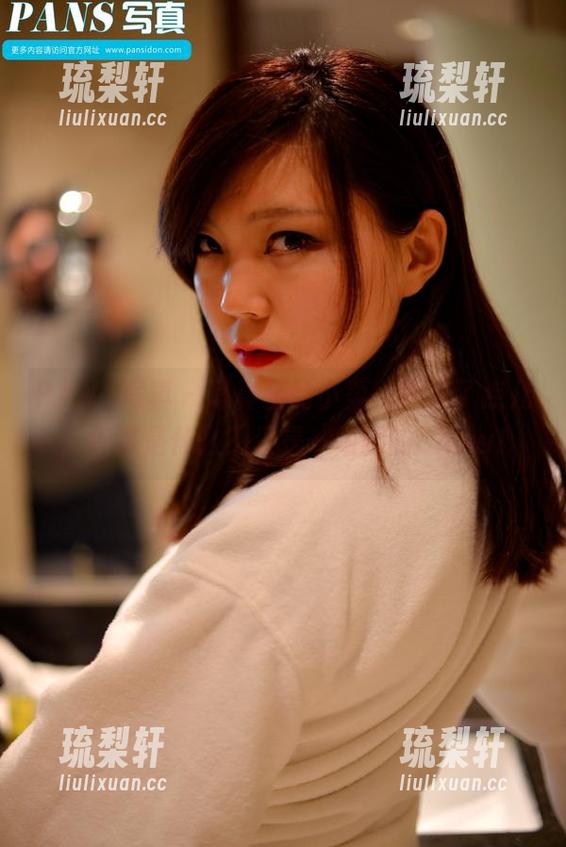 PANS写真-小柔 PANS写真 - 写真里的小柔,腿露了点儿,但这是什么?只是一场腿的Show!