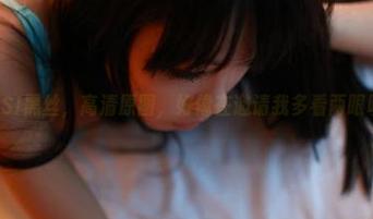 ROSI黑丝，高清原图，好像在邀请我多看两眼呢！