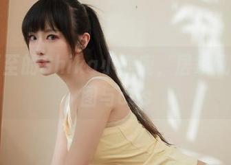 擦边而至的Shika小鹿鹿，居家风里的美图与cos