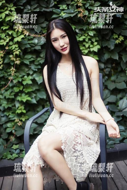 TouTiao头条女神 - 喂，神琦泽步的学妹免费照片，心机太明显了吧，不过看也挺不错。