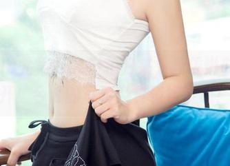 UGirls尤果网 – 自拍归来，乔依琳脑洞大开！今晚的写真及其值得下载！