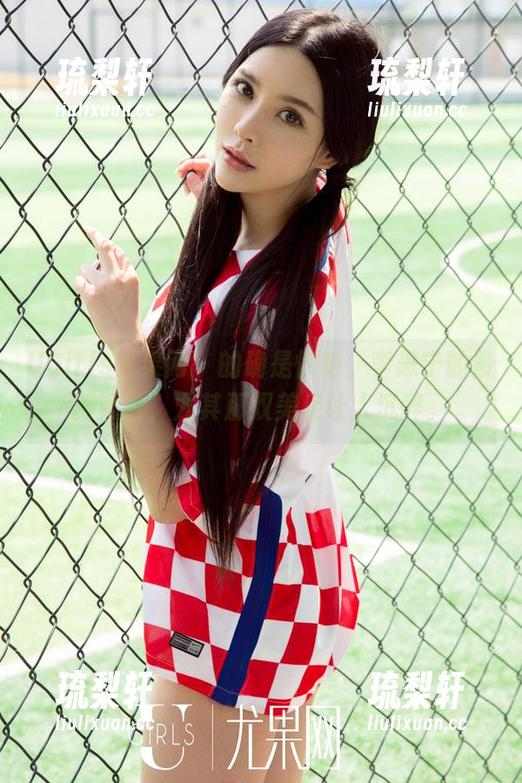UGirls尤果网 - 的确是惊艳，李思宁的最新照片，尤其那双美足让人沉醉。