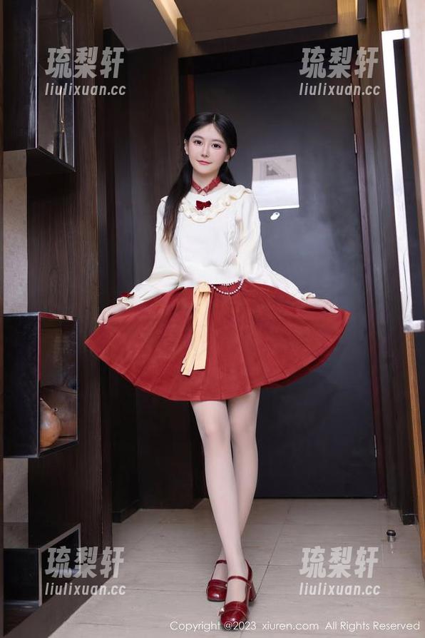 Xiuren秀人网 - CherryBlessU的制服合集，你绝对想不到的搭配！
