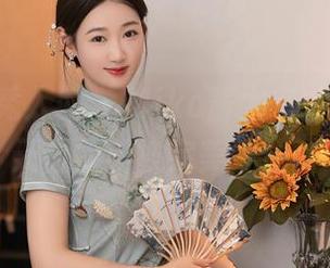 Xiuren秀人网 – Miko酱太有才，图册里天台的美被完美捉住。