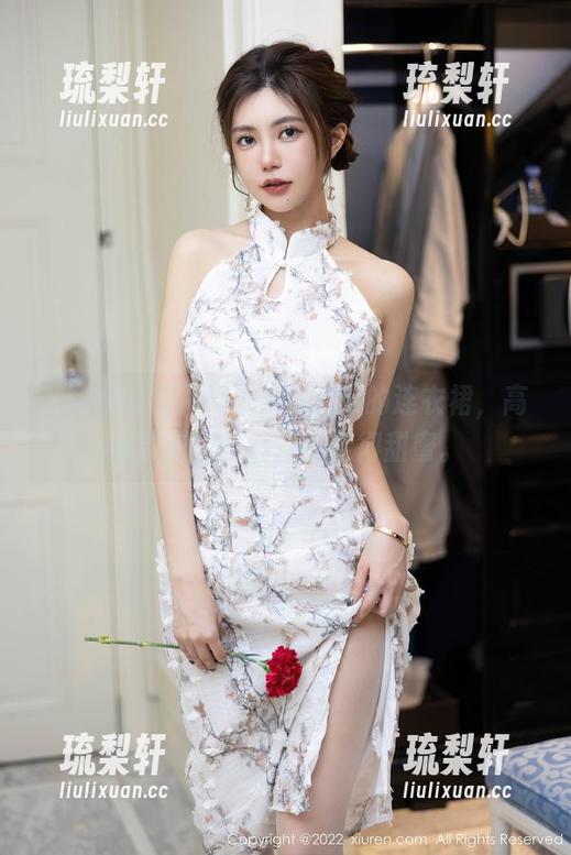 Xiuren秀人网-lingyu69 Xiuren秀人网 - Lingyu的连衣裙,高清到连空气都似乎变得甜蜜。