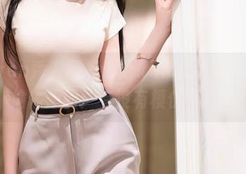 Xiuren秀人网 – 七七kiko的红裙合集，偷偷想问：有没有模仿空间？