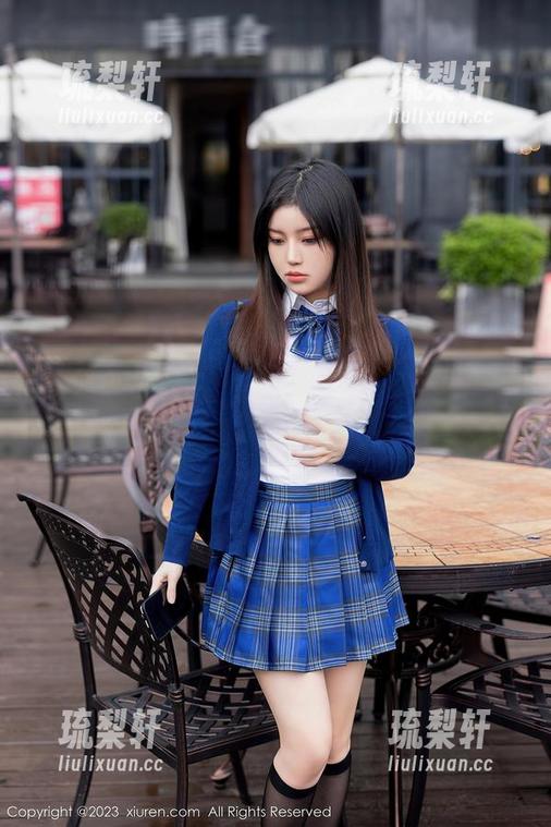 Xiuren秀人网 - 来了一份最新图包，于诺诺ise的不只有校服哦！