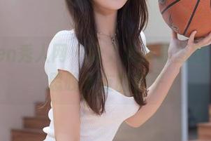 Xiuren秀人网 – 让人心痒的图包，有吴思晚女友的影子