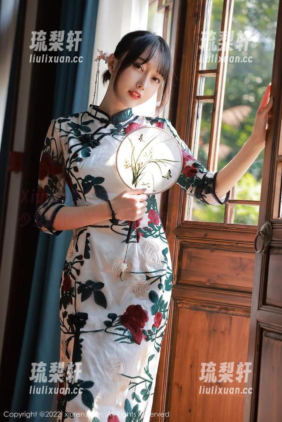 Xiuren秀人网 - 小肉肉咪的写真合集，少女时代的梦，真想一直停留在那一刻。