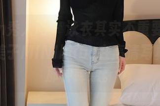 Xiuren秀人网 – 泳衣其实不重要，重要的是糯美子MINIbabe在高清写真集里的那种肆意。