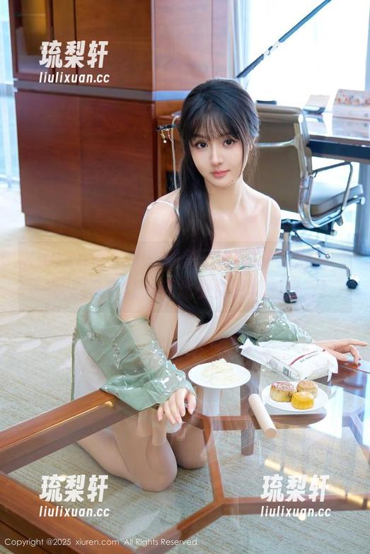 Xiuren秀人网 - 糯美子mini最新套图，一头双马尾让人怀念少女时代的青涩！