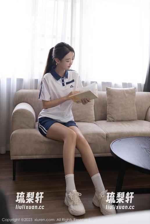Xiuren秀人网-陆萱萱 Xiuren秀人网 - 陆萱萱的办公室主题合集,更新又来一次,谁需要上班,我只想一直刷啊!