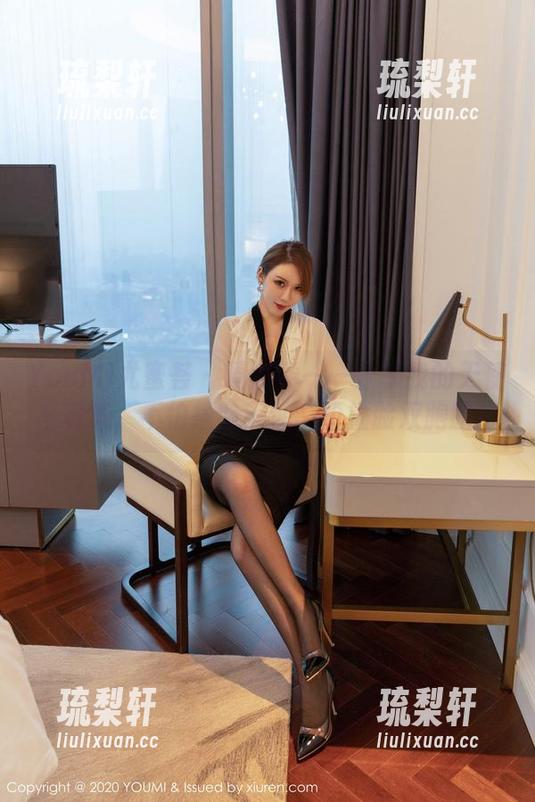YouMi尤蜜荟-周妍希 YouMi尤蜜荟 - 周妍希——分享我的天使写真集,不怕撞脸天使,怕撞脸双胞胎!