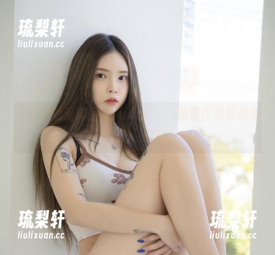 在长腿的海洋里，Yuka(유카)免费作品等你来下载，快快！