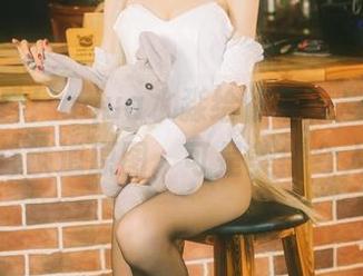 掩耳偷香！aqua水淼给你带来最新的崩坏：星穹铁道原图，可是美得令人窒息。