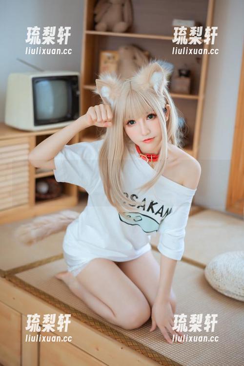 当coser衣衣遇上连衣裙：这组写真集更新的时刻，真是让人眼前一亮哦！