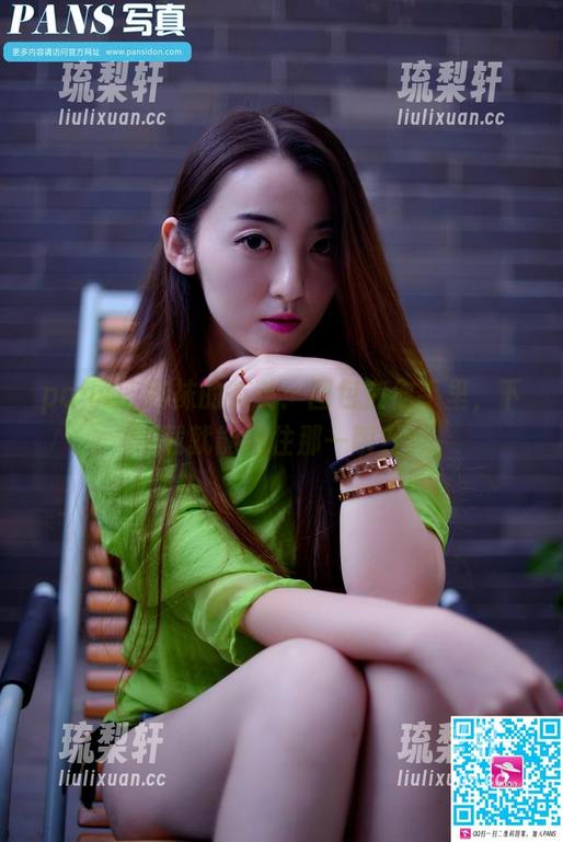 pans - 网袜的英英：图包在你手里，下载就能记住那一瞬？
