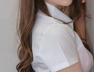 说到私拍，yeeun孙乐乐的那张女友照片似乎一般人拿不出手。