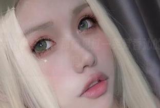 嘲笑我只关注小红帽？那你见过一笑芳香沁的免费图集吗！