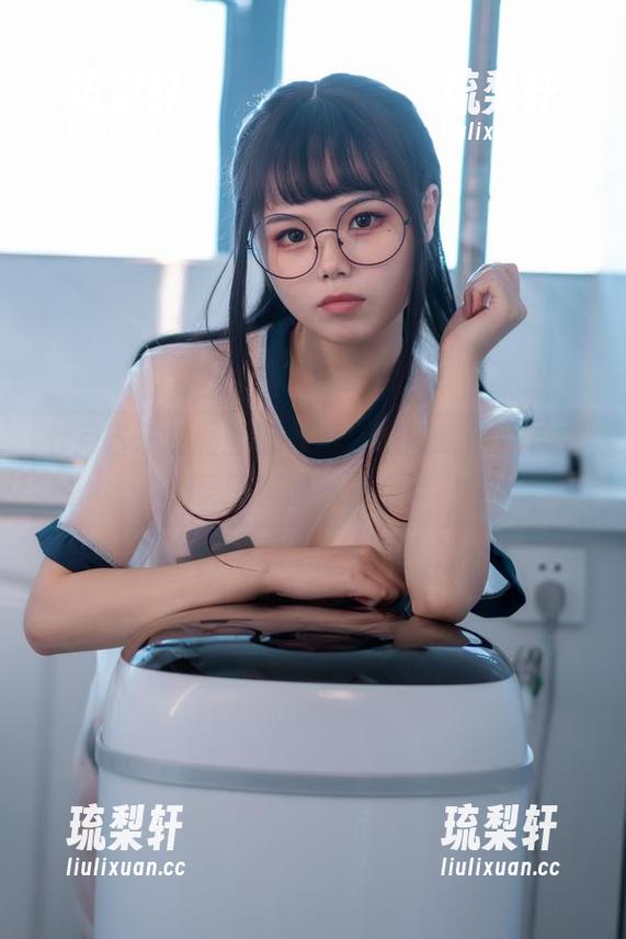 七月喵子拍的教官，难道是训练的最佳效果图？原图奉上！