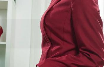 丽柜 – 一针一线，定制礼服图集里的肖肖像个小精灵似的游走