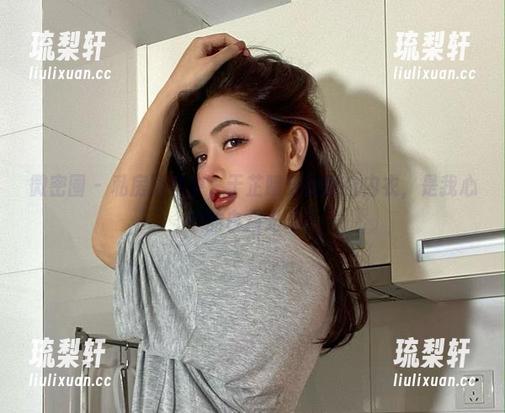 于芷晴 微密圈 - 私房图片中,于芷晴穿的粉白内衣,是我心中的白月光吗?