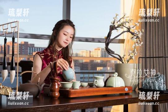 克拉女神 - 谁说兔女郎只在动画里？盈盈的写真图包等你来探险！