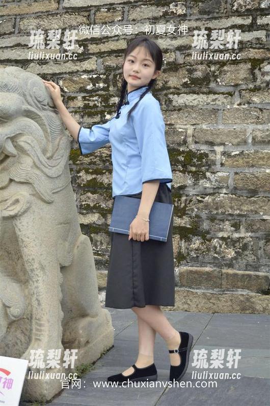 初夏女神-环环 初夏女神 - 因为有环环,这双马尾作品真心成为了心灵鸡汤,福利属性爆表。