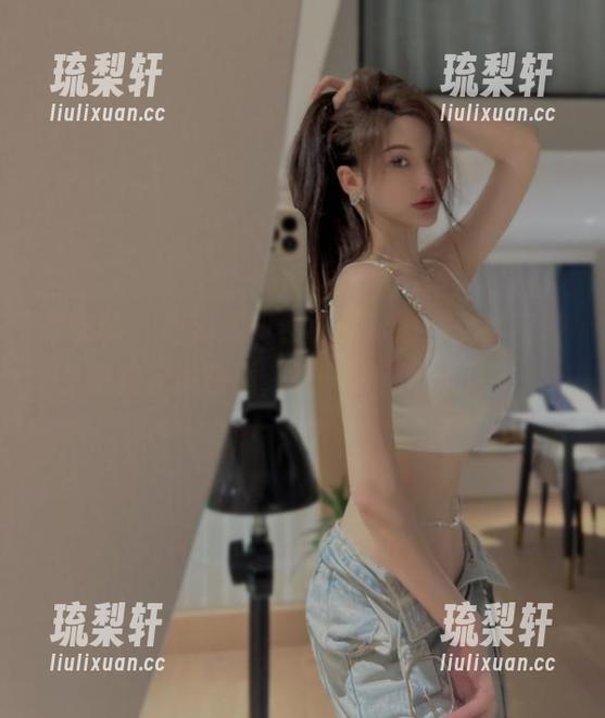 周妍希 微密圈 - 最新周妍希校园套图,女神与校园的完美邂逅,每一张都在说话。