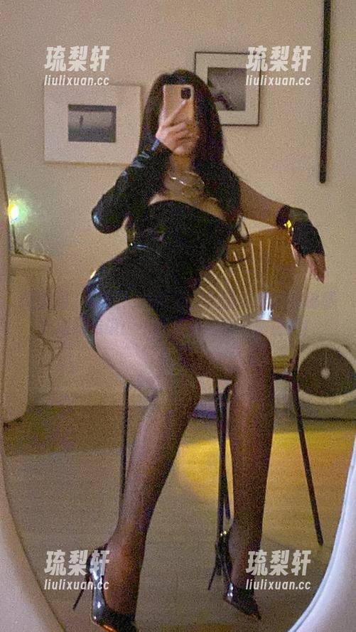 周妍希 微密圈 - 套图:一个浴室就能搞定的神秘感?周妍希说:小舅子给我配一扇窗吧!