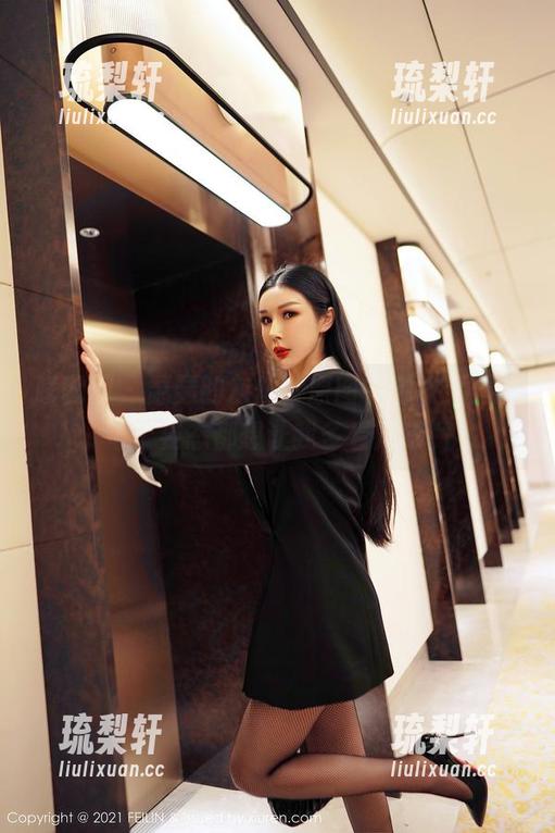 嗲囡囡-娜依灵儿 嗲囡囡 - 瑟瑟的灰丝,原图中娜依灵儿的每个姿态都想让我多看几眼。
