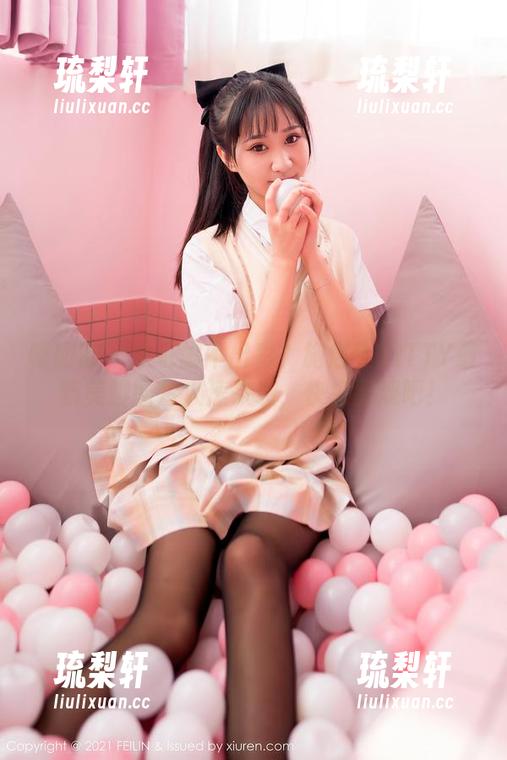 嗲囡囡-施忆佳KITTY 嗲囡囡 - 谁说脚不出彩?施忆佳KITTY最新美脚图片火速来袭,快来围观吧!