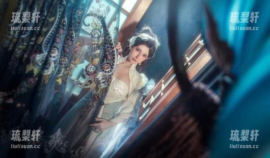 当玉藻前偶遇阿尔托利亚，在下萝莉控ii兴冲冲更新作品集，这下载也太方便了吧！