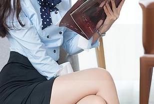 头条女神 – 写真界的捉弄人，周思超的粉色撒娇大行动！