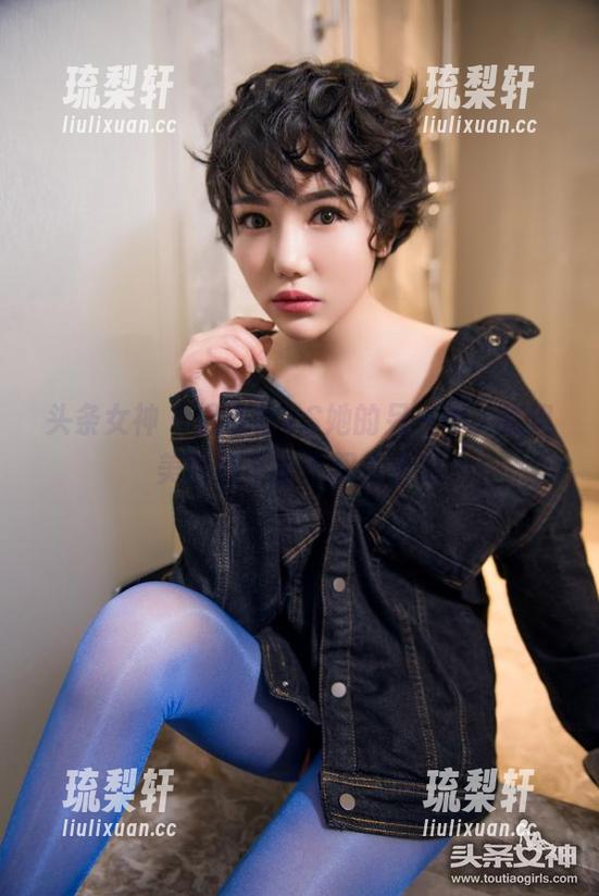 头条女神-温心怡 头条女神 - 温心怡VS她的另一半,这组美图绝不止于双人合影