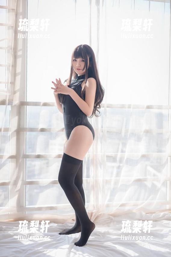 谁能想到，宅夏yoko的水手服黑丝竟能无圣光逆袭，图包别放过哦！