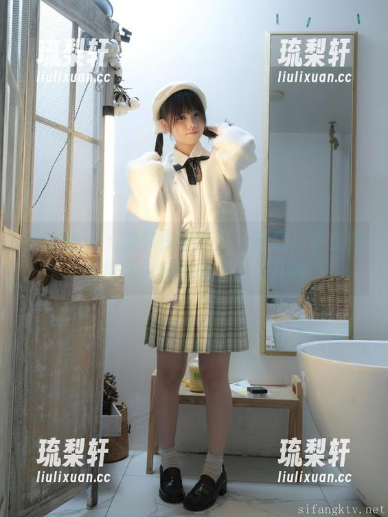 少女秩序-小鱼 少女秩序 - 蜘蛛侠都来不及反应,小鱼的自拍图包我已经看了好几遍