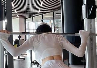 微密圈 – 你见过没圣光的修女吗？左公子666给你来张真实的图片！