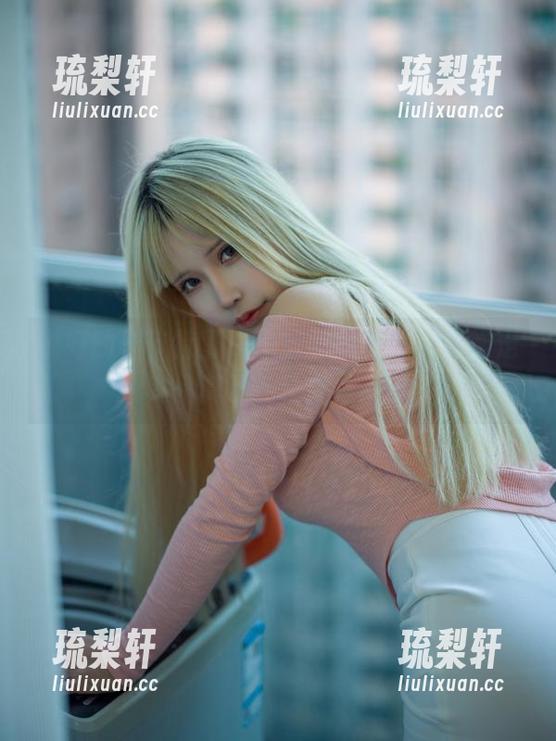 说好的春节特工，免费的原图里只有抱走莫子的任性！