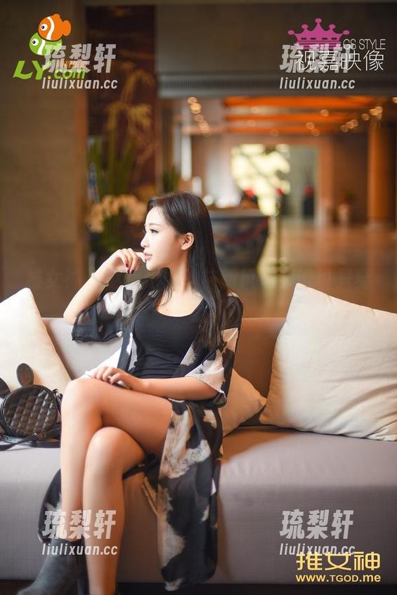 推女神 - 赵伊彤：丝袜新风潮，谁说只穿一次？