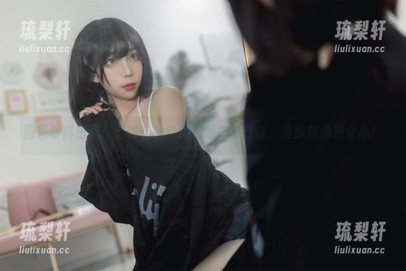 杏仁曲奇 图包新鲜出炉:当杏仁曲奇跟恶毒白兔开战,谁能赢得观众心!