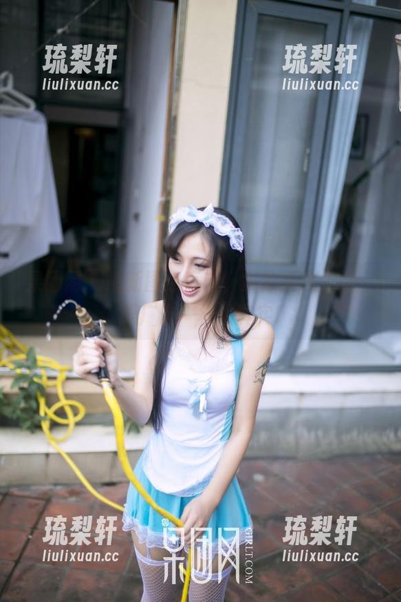 果团网-黄歆苑 果团网 - 最新图包直击,黄歆苑这长腿,跟广告一样不真实!