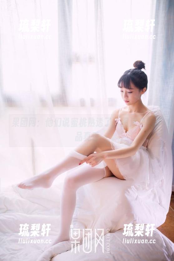 果团网：他们说蜜桃熟透了，图库里的作品真香